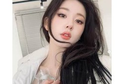 当红美女真人秀抖阴全新上线，精彩瞬间不容错过！