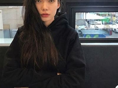 麻豆传媒张芸熙最新动态曝光，跟踪报道引发热议