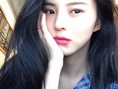 探索台湾麻豆传媒：顾美玲的在线魅力与SWAG风格揭秘