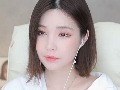 果冻麻豆天美传媒：完整解析影视制作与新媒体发展方向