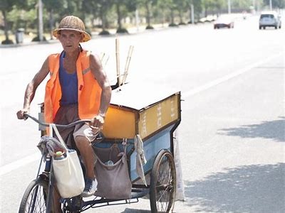 环卫工人抖阴：背后的故事与社会关注