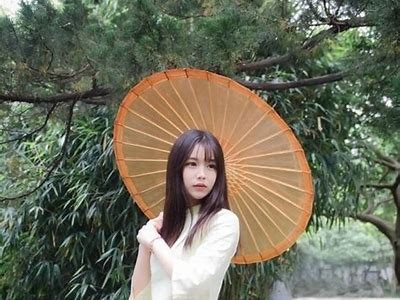 免费下载抖阴成年APP二维码，畅享精彩内容与无限乐趣！