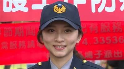 女警形象大变身，麻豆传媒独家揭秘她们的生活与故事