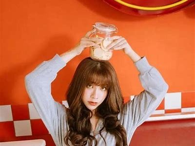 麻豆传媒吴梦梦最新动态与作品分享，探讨她的事业发展与影响力