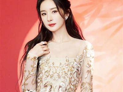 抖音上长得像杨幂的美女，火爆全网引发热议！